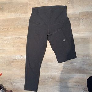 Lululemon cropped leggings